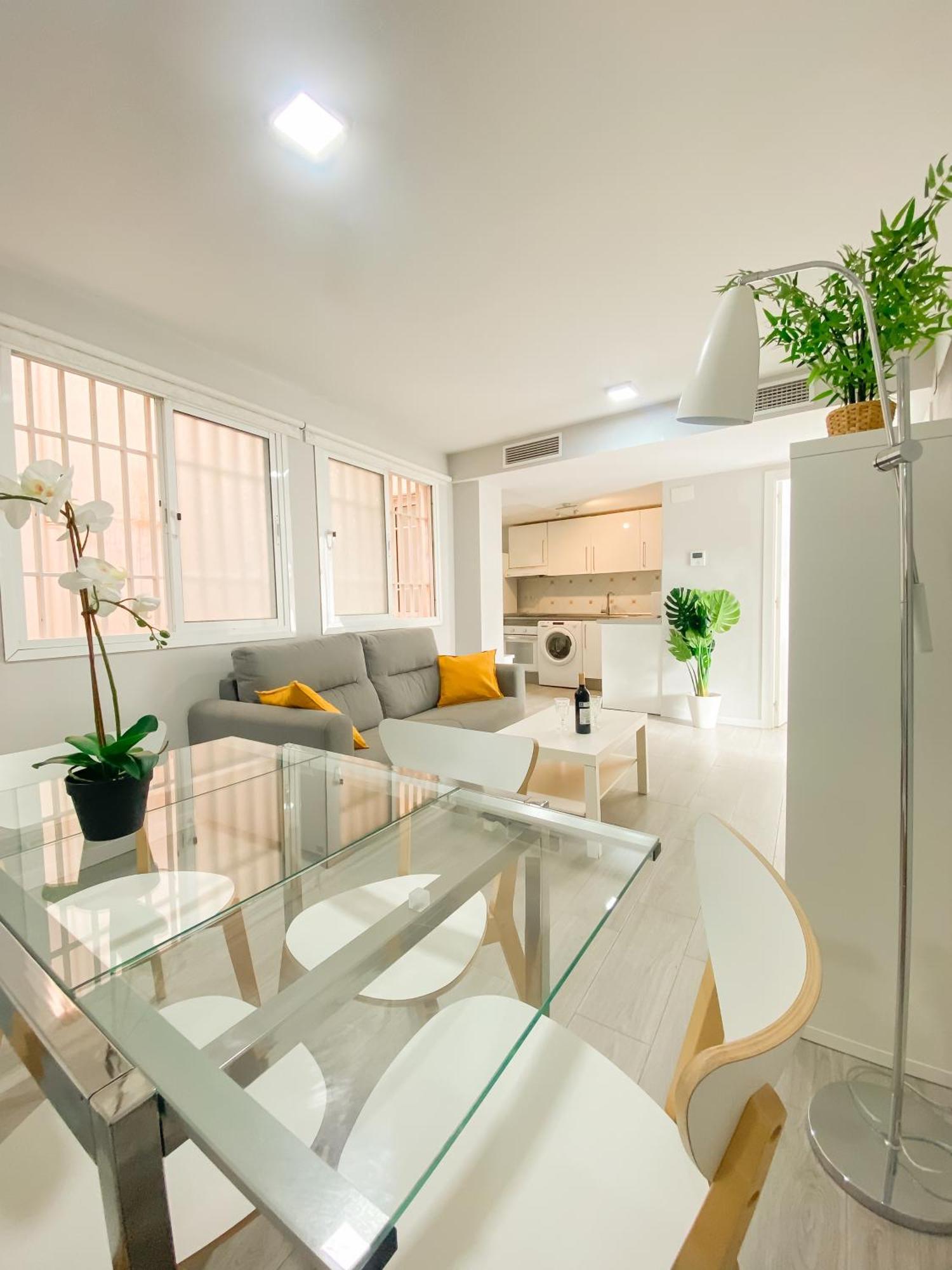 3 Rooms Y 3 Baths Y Aparcamiento Catedral Malaga Exterior photo